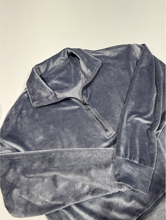 vuori Tops - Vuori Haven Half Zip Sweatshirt Blue Ribbed Corduroy Size Small